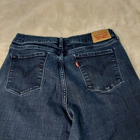 Levi's 505 Straight Leg Classic Jeans in Dark Wash Blue Denim - Picture 7 of 11